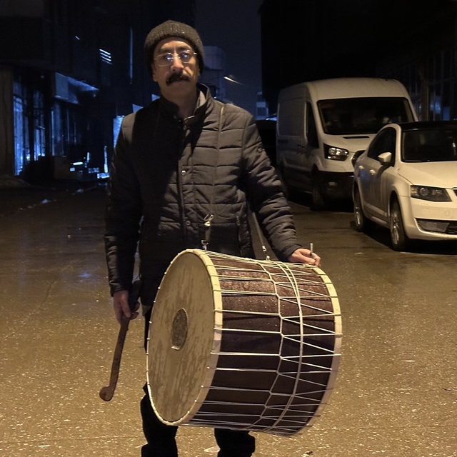 Teknolojiye direnen miras: Yüksekova'nın 40 yıllık sahur nöbeti başladı