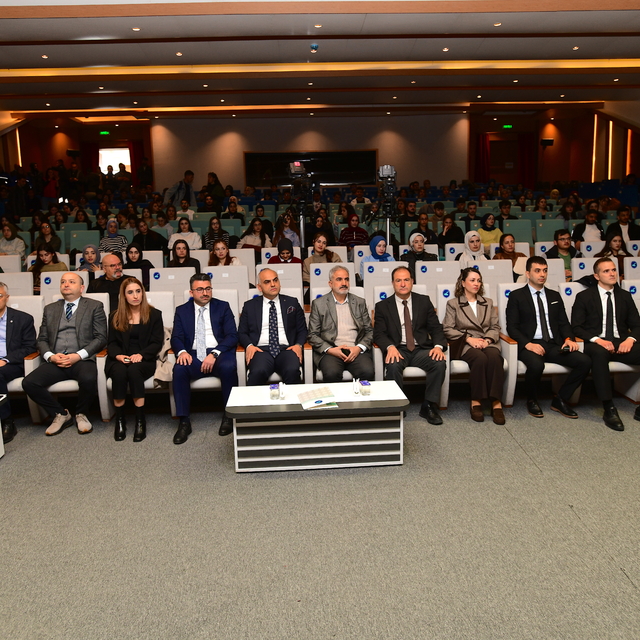 Van'da üniversite öğrencileri dolandırıcılık olaylarına karşı bilgilendiril...