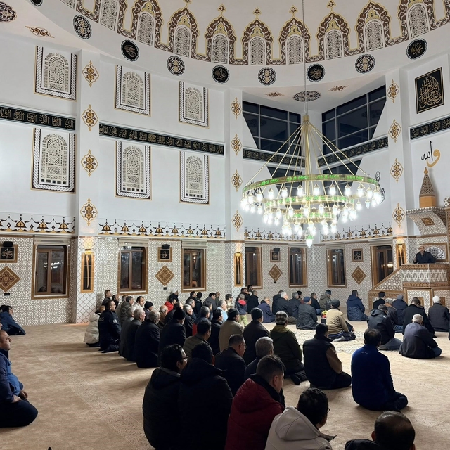 Beyağaç Çarşı Camisi ilk teravihle ibadete açıldı