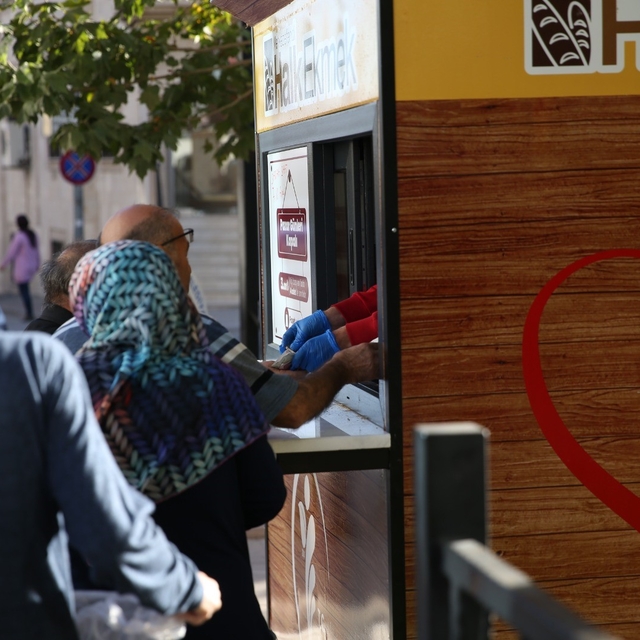 Merkezefendi Belediyesi Halk Ekmek büfeleri Ramazan ayında da hizmette
