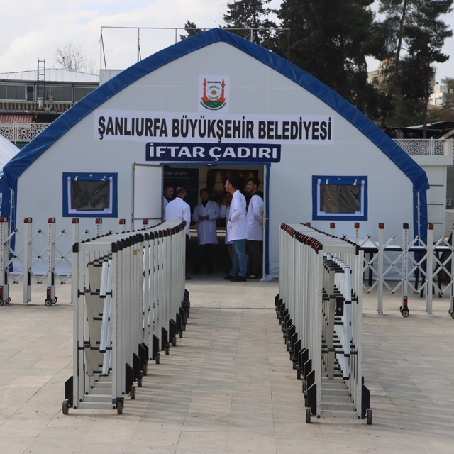 Şanlıurfa'da binlerce kişi iftarda buluşuyor