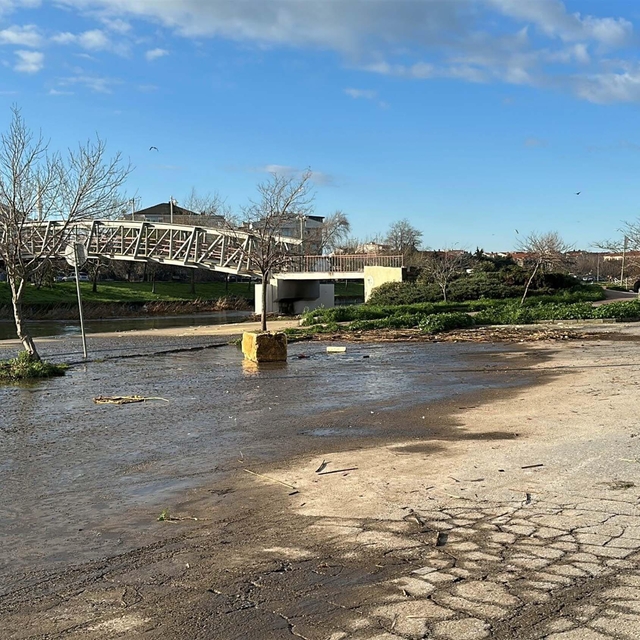 Çanakkale'de taşan Sarıçay'ın suyu geri çekildi