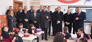 Bakan Tekin, Erzurum'da 12 derslikli okulun açılışını yaptı