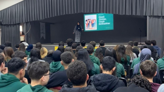 Genç akademisi eğitimleri aralıksız sürüyor