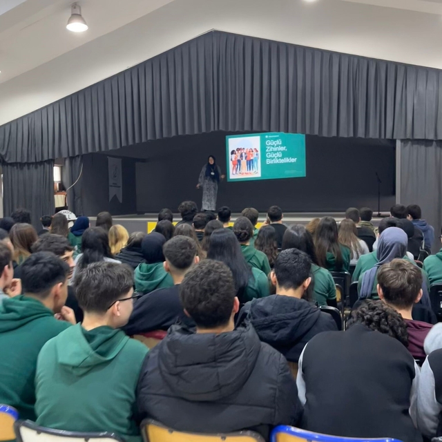 Genç akademisi eğitimleri aralıksız sürüyor