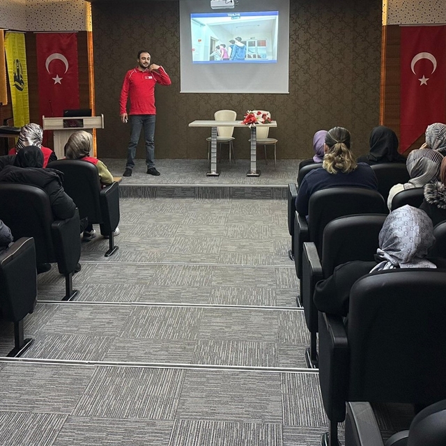 Bayburt'ta 'Afet Bilinci' eğitimi düzenlendi