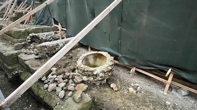 Prof. Dr. Mehmet Yavuz: "Kadınlar hali binası bir an önce bulunduğu yerden taşınmalı"
"Kuzgundere Körfez Limanı, Efes Antik Kenti benzeri biçimde yeniden denizle bağlantılı hale getirilmeli"