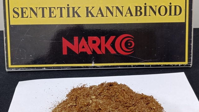 Kırşehir'de uyuşturucu operasyonunda yakalanan 2 zanlı tutuklandı