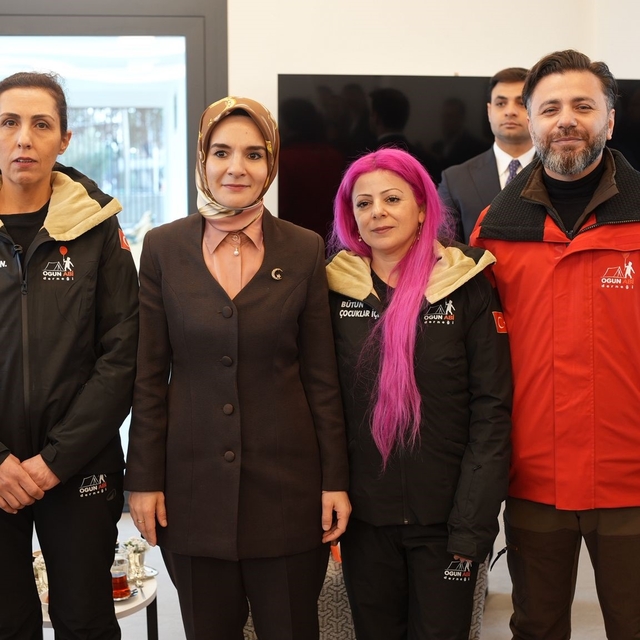 Ogün Abi Derneği, faaliyetlerini Bakan Göktaş'a anlattı