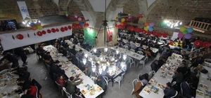 Bayburt'ta geleneksel iftar sofrası tarihi Taşhan'da kuruluyor