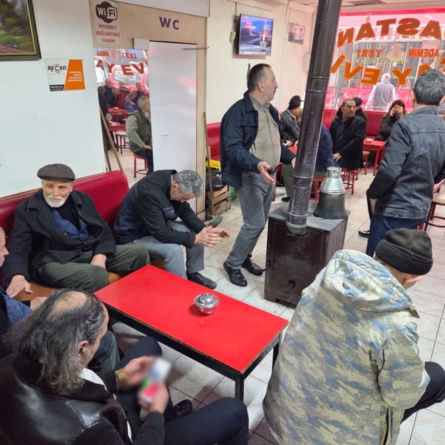 Yıllardır süren Ramazan geleneği
Ramazan'da çay satışı yok, muhabbet var