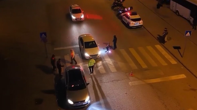 Gaziantep'te kan donduran görüntülerin ortaya çıktığı kavga sonrası 6 şahıs sınır dışı edildi
İki grubun kavgasında ortalık savaş alanına döndü, bir kişi aracıyla kavga edenleri ezdi, 9 kişi yaralandı