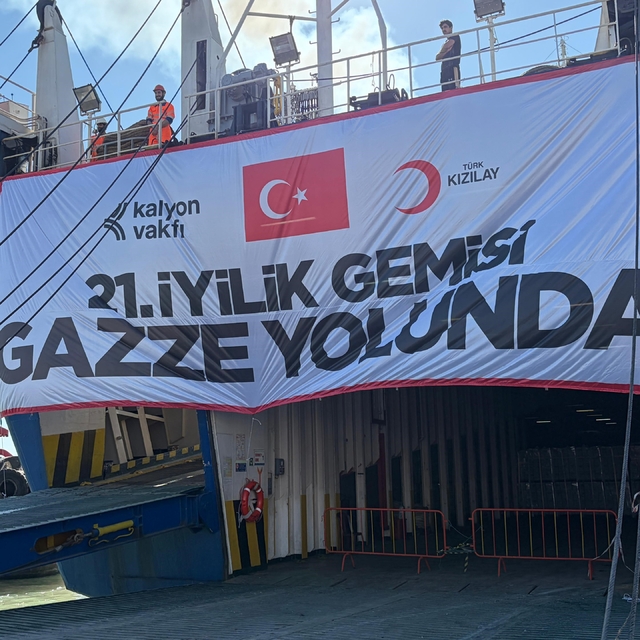 Türk Kızılay'ın 'İyilik Gemisi' Ramazan'ın ilk gününde Gazze'ye uğurlandı
K...