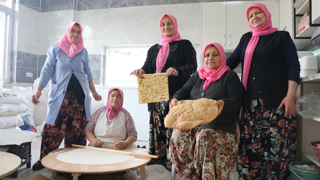 Isparta'da taş fırınlarda üretilen "İslamköy ekmeği" ramazanda talep görüyor