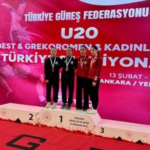 Aydınlı güreşçiler Türkiye Şampiyonası'ndan madalyalarla döndü