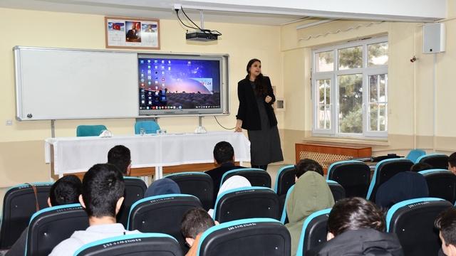 Gülnar'da "Seminer ve Deneme Sınavı" projesi başlatıldı