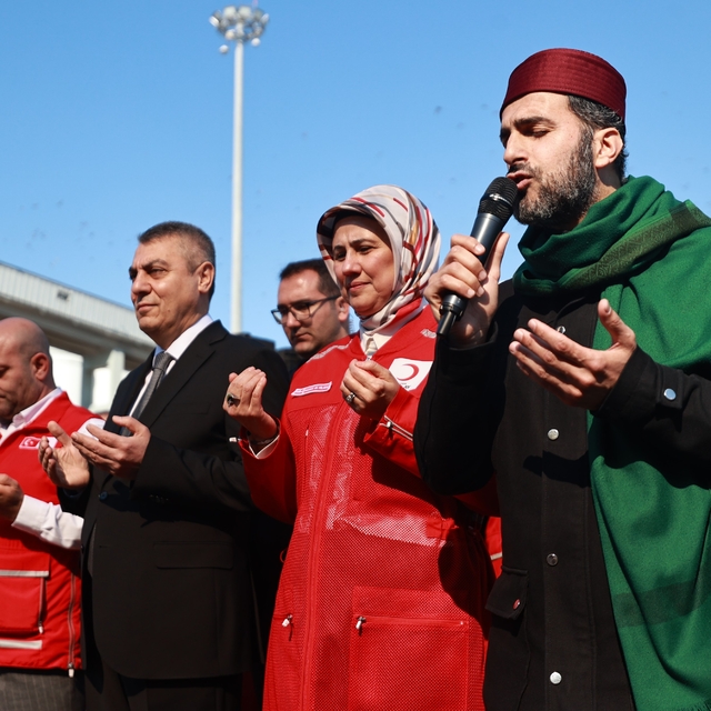 Türk Kızılay'ın Gazze için hazırladığı 21. "İyilik Gemisi" Mersin Limanı'nd...