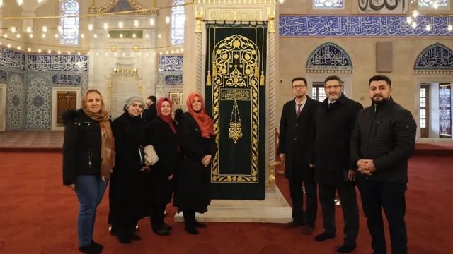 Selimiye Camii'nin minber örtüsü yenilendi