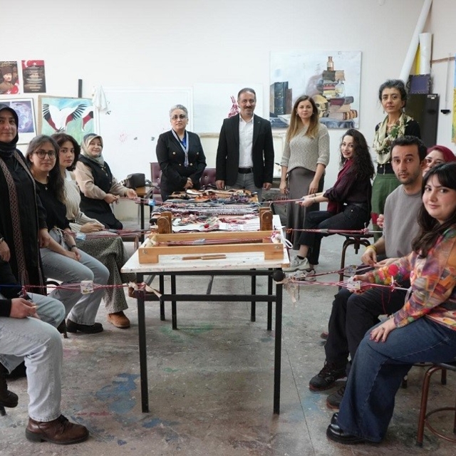 Geleneksel çarpana dokuma sanatı uygulamalı olarak anlatıldı
Geleneksel Tür...