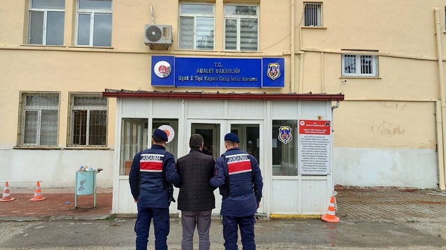 Uşak'ta depodan 9 çuval çörekotu çalan şüpheli tutuklandı