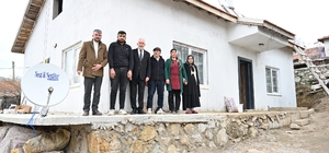 Yangında evi yanan aileye Başkan'dan yeni yuva
"Süreç boyunca başkanımız sü...