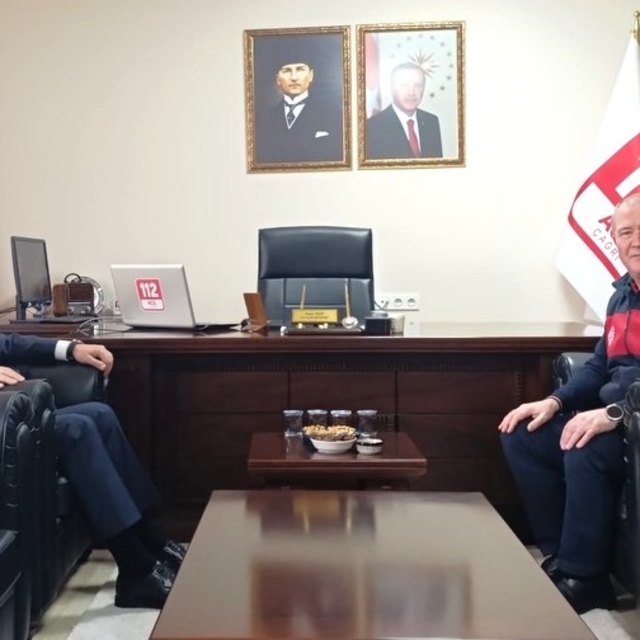 Başkan Eyüp Kahveci'den 112 Acil Çağrı Merkezi personeline tebrik