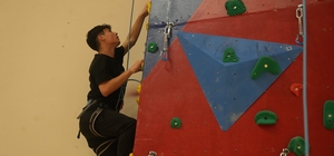 Niğde'deki tırmanış duvarı geleceğin dağcılarını yetiştirecek