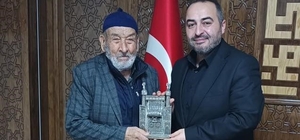 Beyşehir'de 84 yaşındaki vatandaş hafızlık yarışmasında birinci oldu