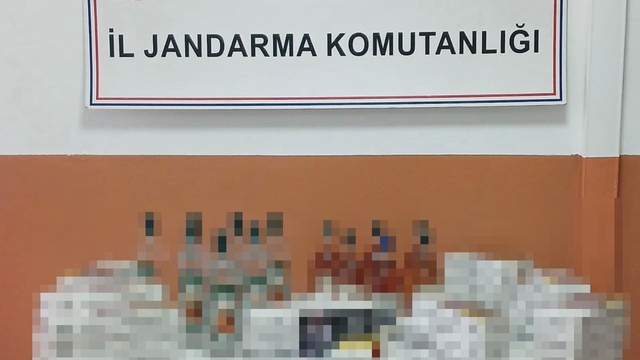 Şavşat'ta kaçak sigara ve içki ele geçirildi