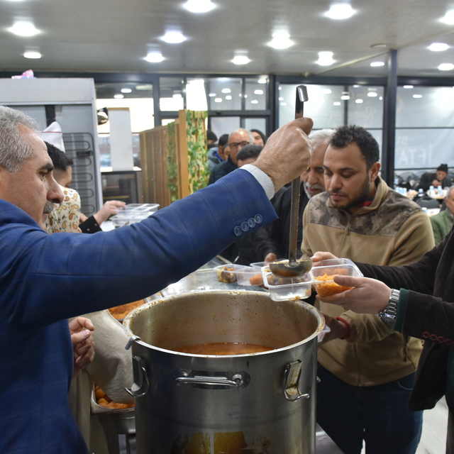 Şanlıurfa, Malatya ve Adıyaman'da ilk iftar yapıldı