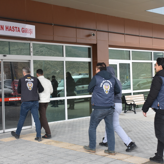 Gümüşhane merkezli dolandırıcılık ve yasa dışı bahis operasyonunda 5 şüphel...