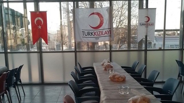 Kızılay'dan Sarıgöl'de ramazan dayanışması