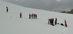 Niğde'de çığ tatbikatı gerçekleştirildi