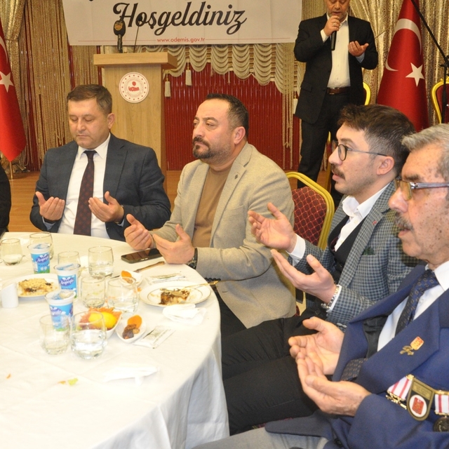 Ödemiş'te şehit aileleri ve gaziler iftarda buluştu