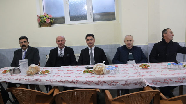 Taşova Kaymakamı Kartal ilk iftarını Boraboy köyünde yaptı