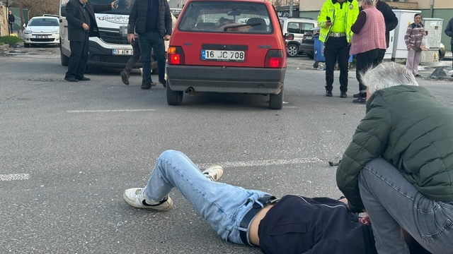 Otomobille çarpışan motosikletin sürücüsü yaralandı