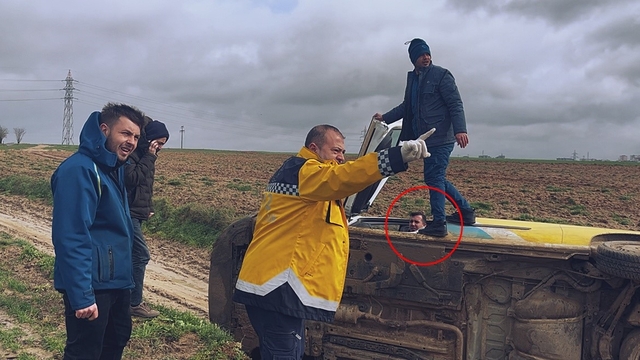 Tekirdağ'da PTT kargo aracı devrildi: 1 yaralı