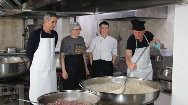 Beypazarı içesinde belediye tarafından Ramazanda her gün 1200 kişiye yemek dağıtılacak