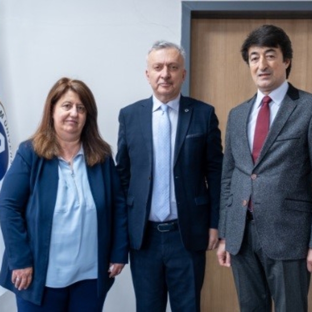 EBYÜ Diş Hekimliği Fakültesi'nde görev değişimi