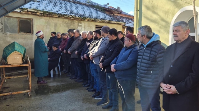 Soba faciasında ölen yaşlı adam son yolculuğuna uğurlandı