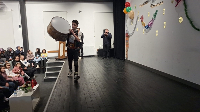 Öğrencilerden Ramazan'a özel tiyatro gösterisi