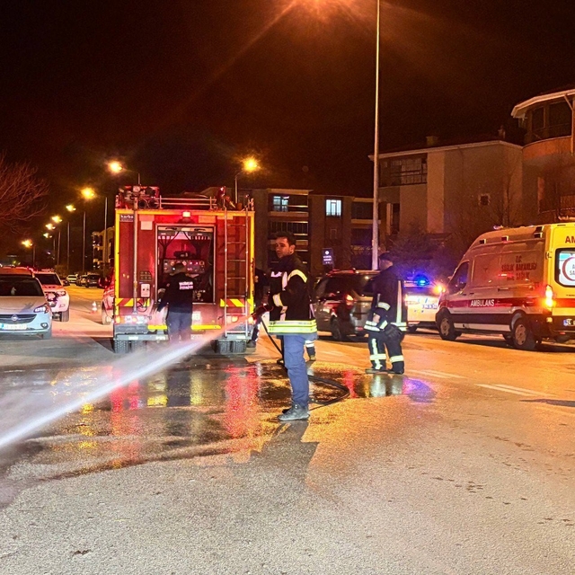 Otomobil ile motosiklet çarpıştı: 2 yaralı