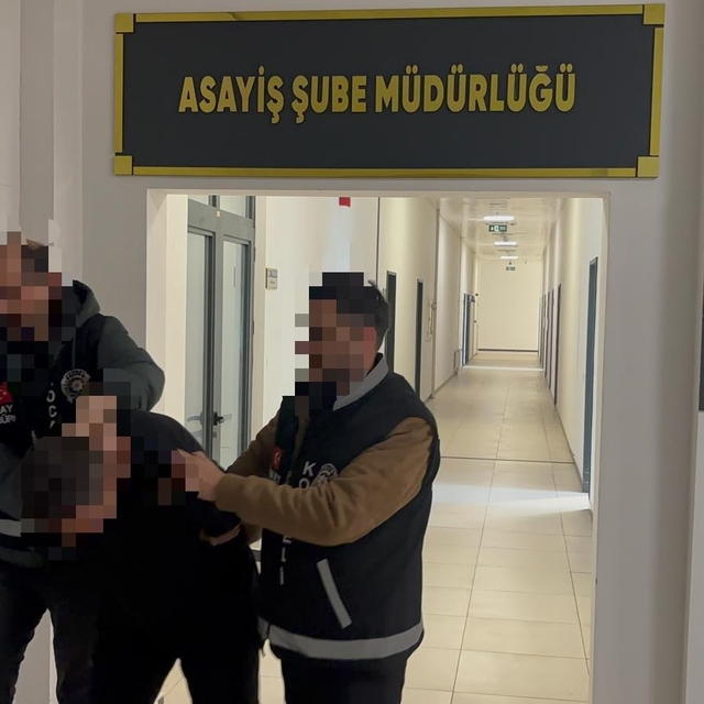 Boşanma aşamasındaki eşini başından vurarak öldüren koca tutuklandı