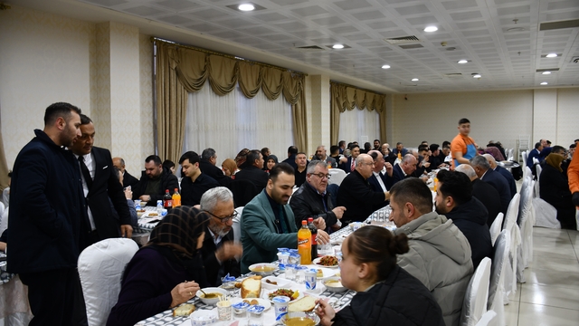 Vezirköprü'de şehit yakınları ve gaziler iftarda ağırlandı