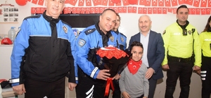 Bursa'da polislerden ilkokul öğrencilerine güvenlik eğitimi
