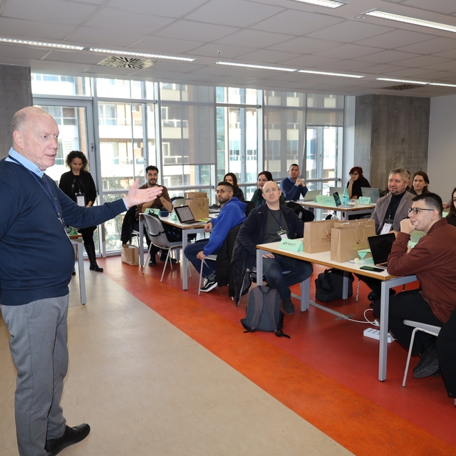 İngilizce eğitiminde 'yapay zekâ' liderleri yetişiyor