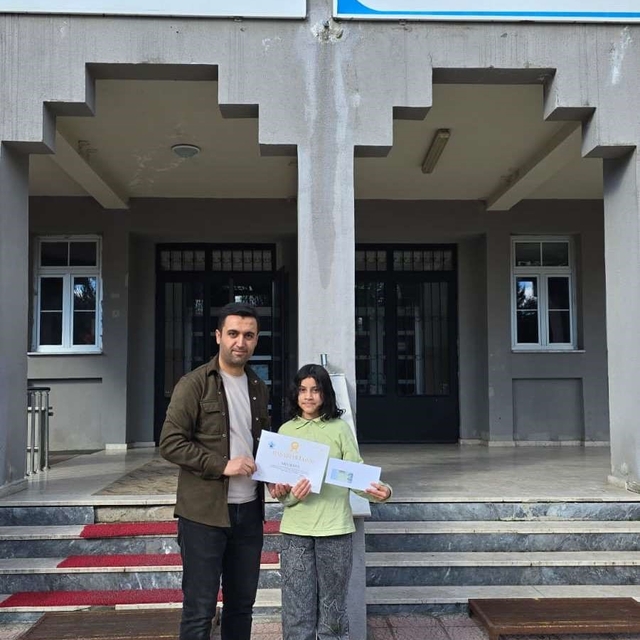 Hisarcık'ta resim yarışması ilçe birincisi Dereköy Şehit Fatih Seven Ortaok...