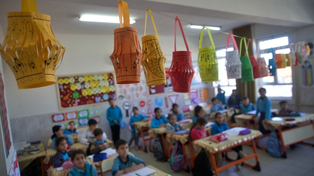 Osmaniye'de okullar ramazan için süslendi