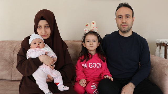 SMA'lı Zeynep Erva'nın polis babası: Kızım 6 aylık olmadan ilaç alırsa tedavisi daha hızlı ilerler