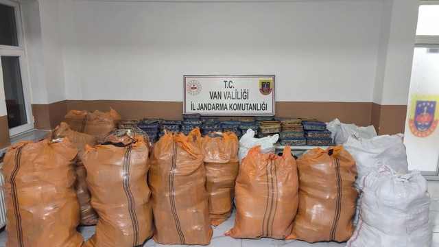 Van'da gümrük kaçağı malzeme ele geçirildi